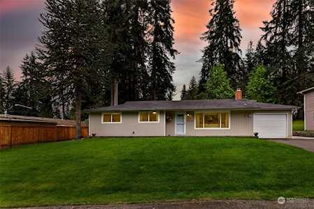 14106 Cascadian Way Everett, WA 98208