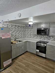 3821 1/2 Daisy St #26 Las Vegas, NV 89119