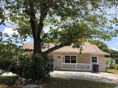 1002 W Hawie Street Jupiter, FL 33458