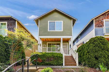 4403 40th Ave SW Seattle, WA 98116