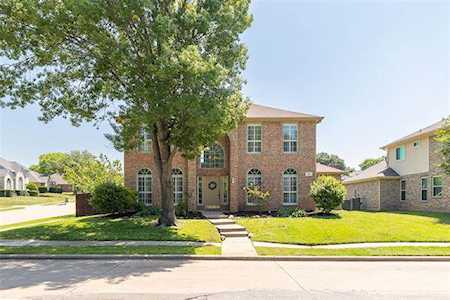 901 Aylesbury Drive Allen, TX 75002