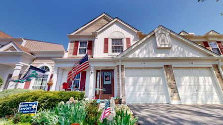 124 W 67th St Westmont, IL 60559