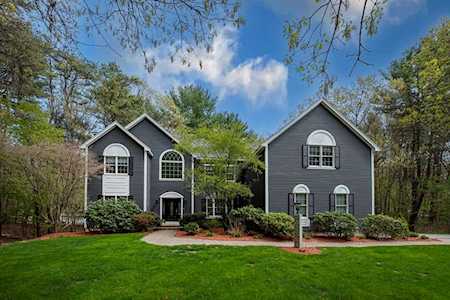 33 Coppermine Rd Topsfield, MA 01983
