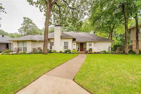 2914 S Creekwood Drive Grapevine, TX 76051