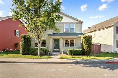 219 Glennwood Place SE Renton, WA 98056