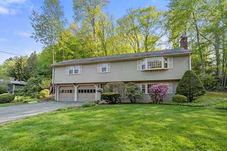 327 Singletary Ln Framingham, MA 01702