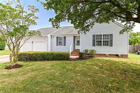 3112 Misty Hollow Ct Chesapeake, VA 23323