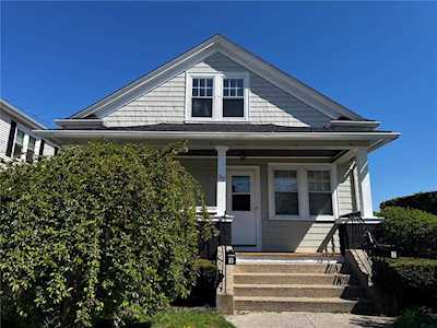 38 Orlando Ave Cranston, RI 02910