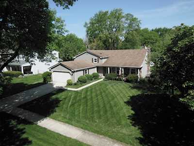 1417 Stonegate Rd Naperville, IL 60540