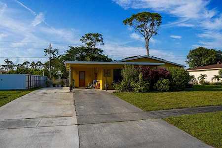 4895 Parkcrest Street West Palm Beach, FL 33415
