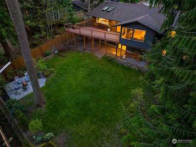 945 Highwood Dr SW Issaquah, WA 98027