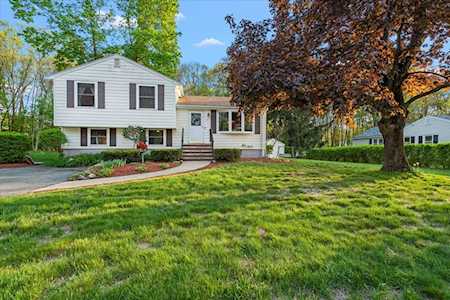 11 Beaverbrook Rd Burlington, MA 01803