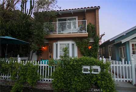 123 13th St #2 Seal Beach, CA 90740