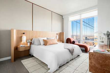 252 South St #59E New York, NY 10002