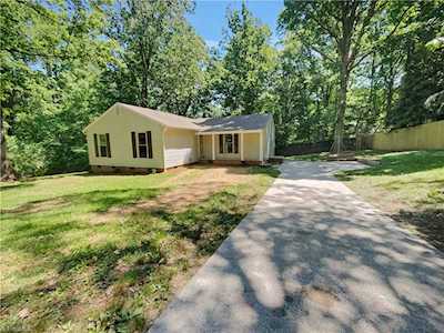 6411 Canberra Avenue Rural Hall, NC 27045
