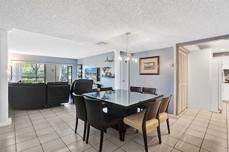 491 Racquet Club Rd #106 Weston, FL 33326