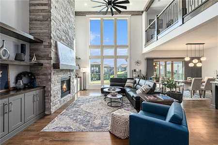 913 Twisted Oak Rd Greenwood, MO 64034