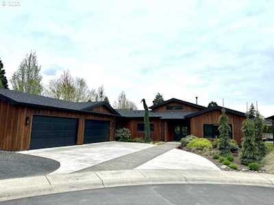 12510 NW 45th CT Vancouver, WA 98685