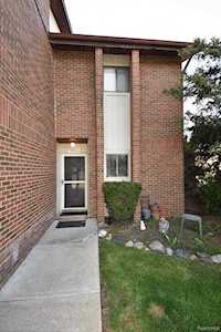 33841 Pondview Circle #28 Livonia, MI 48152