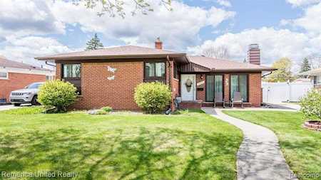 14021 Arcola St Livonia, MI 48154