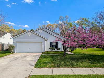 7927 Long Shadow Ln North Charleston, SC 29406