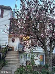 4123 Weeping Willow Ct Chantilly, VA 20151