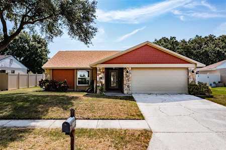 1805 Oakwald Dr Brandon, FL 33511