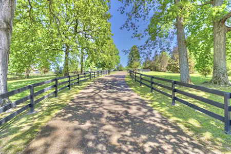 7308 Walker Rd Fairview, TN 37062