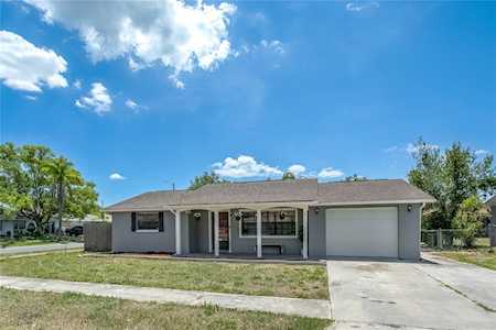 6742 Ranchwood LOOP New Port Richey, FL 34653