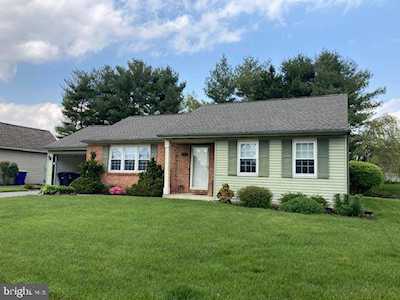 235 W Spruce St New Holland, PA 17557
