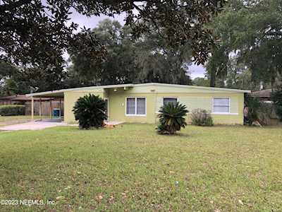 6916 Laflam CIR Jacksonville, FL 32208