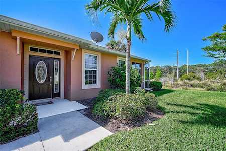 383 Capulet Dr Venice, FL 34292
