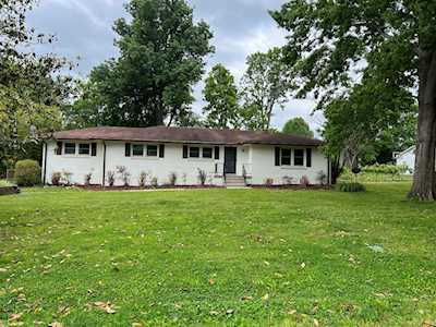 703 Woodmont Dr Murfreesboro, TN 37129