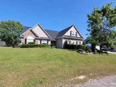 1541 Saint John's Loop Raeford, NC 28376