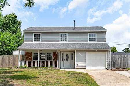 900 Stratford Hall Dr Virginia Beach, VA 23452