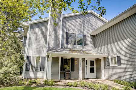 1302 Barclay Ln #2-1 Deerfield, IL 60015