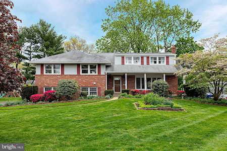 2410 Laurel Dr Cinnaminson, NJ 08077