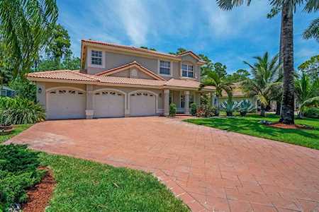 612 Cypress Green Circle Wellington, FL 33414