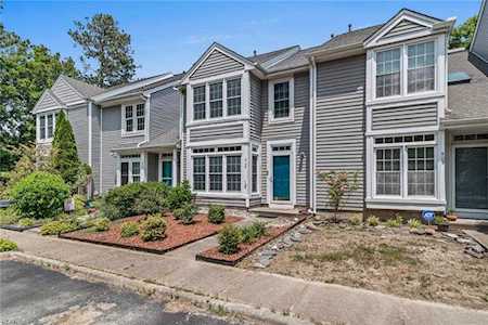 304 Appaloosa Dr Yorktown, VA 23693
