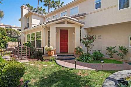6640 Sitio Palmas Carlsbad, CA 92009