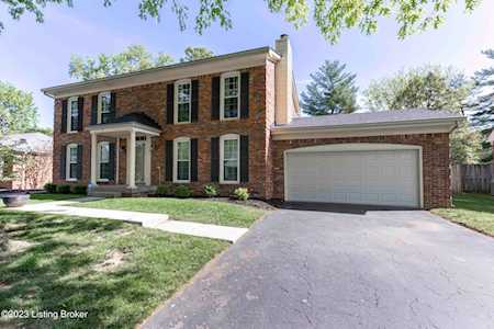 8205 Camberley Dr Louisville, KY 40222