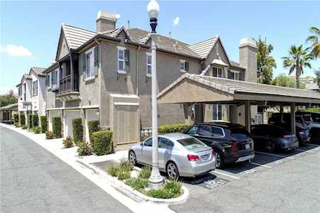 28406 Casselman Ln Saugus, CA 91350