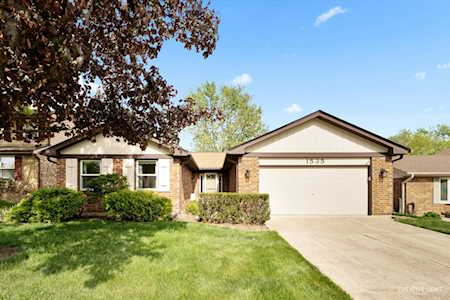 1535 Huntleigh Dr Wheaton, IL 60189