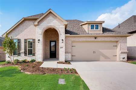 919 Capella Lane Mansfield, TX 76063