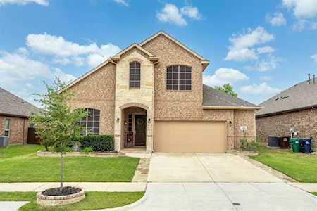 2204 Corsair Lane Denton, TX 76210