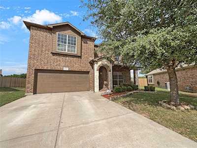 8020 Wyoming Drive Fort Worth, TX 76131