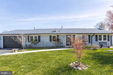 718 Chatham Rd Fairless Hills, PA 19030
