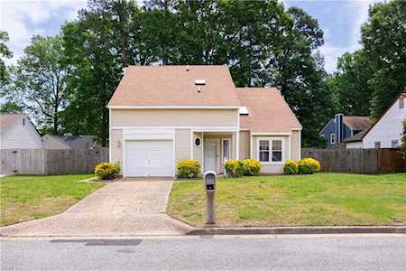 178 Little John Place Newport News, VA 23602
