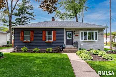 2301 5th St East Moline, IL 61244