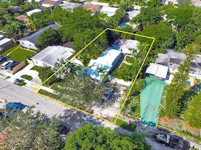 1521 NW 3rd Ave Fort Lauderdale, FL 33311